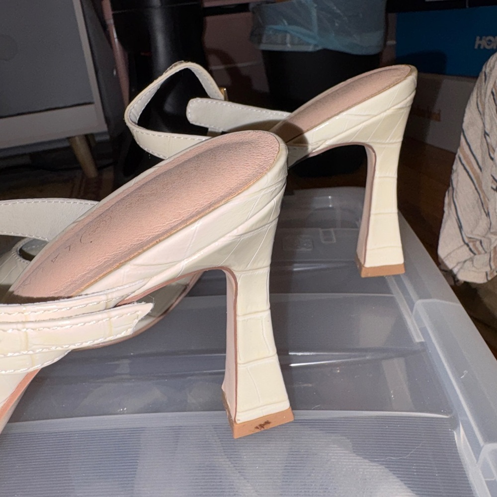 Elegant Cream Women's Heeled Mules - Picture 8 of 8